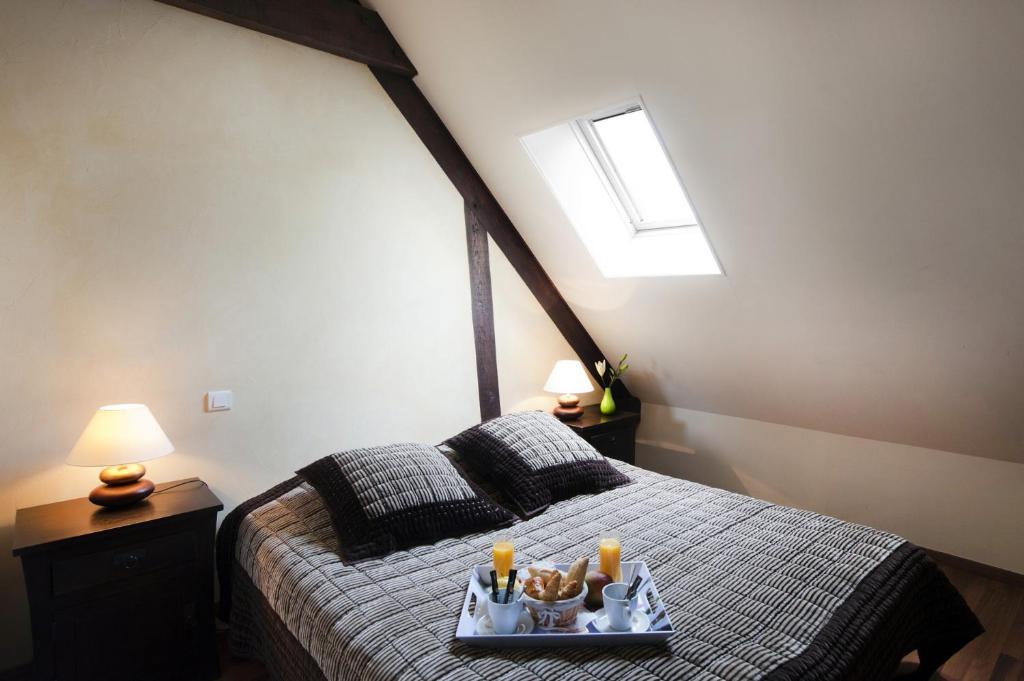 Logis Le Quai Fleuri Hotell Les Villages Voveens Rom bilde